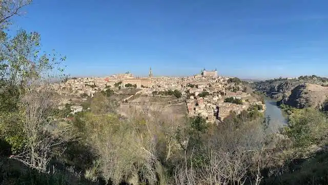 A panoramic shot of the historic centre of Toledo from the hill on the other side of the river