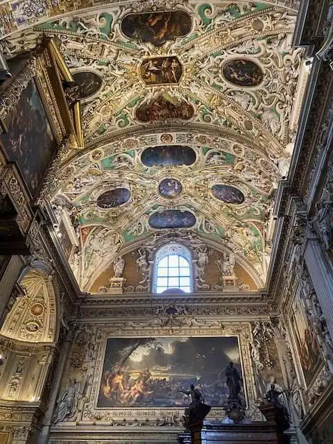 The ceiling of the basilica