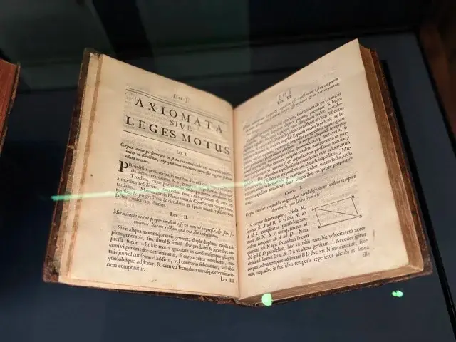 Pilosophie naturalis principia mathematica thematical Principles of Natural Philosophy). 1687