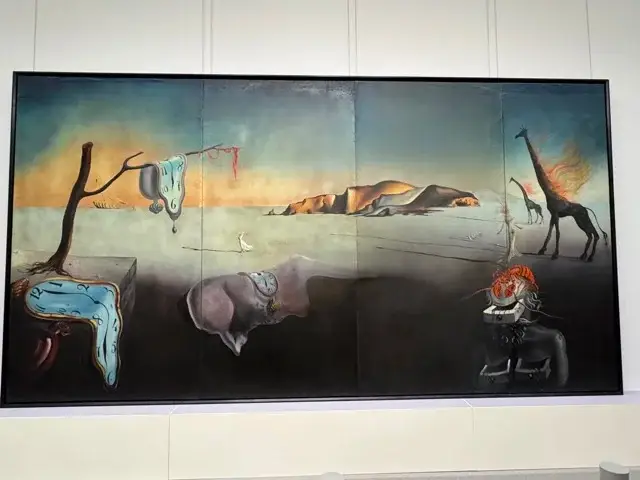 Salvador DALI(1904-1989), Dream of Venus, 1939Part of the permanent collection of Hiroshima Prefectural Art Museum