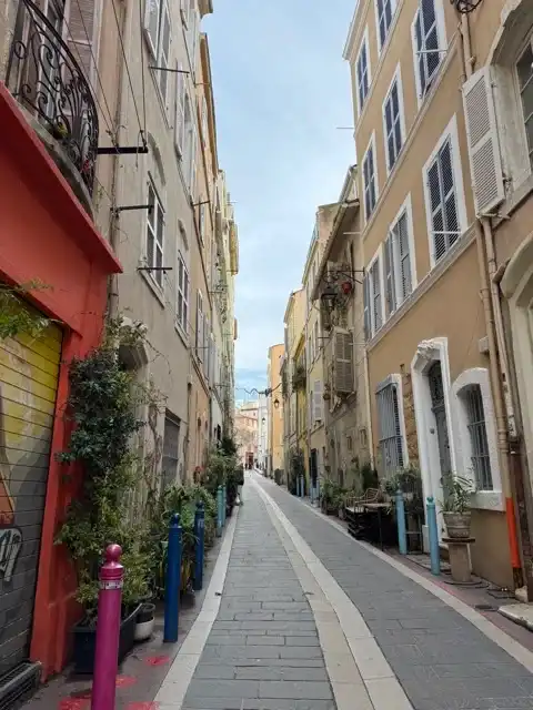 Another street in the Panier District
