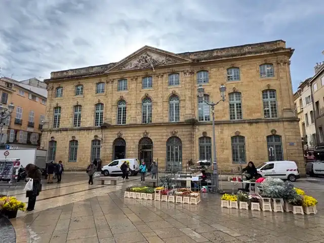 Former corn exchange in Aix Place de l'Hôtel de Ville