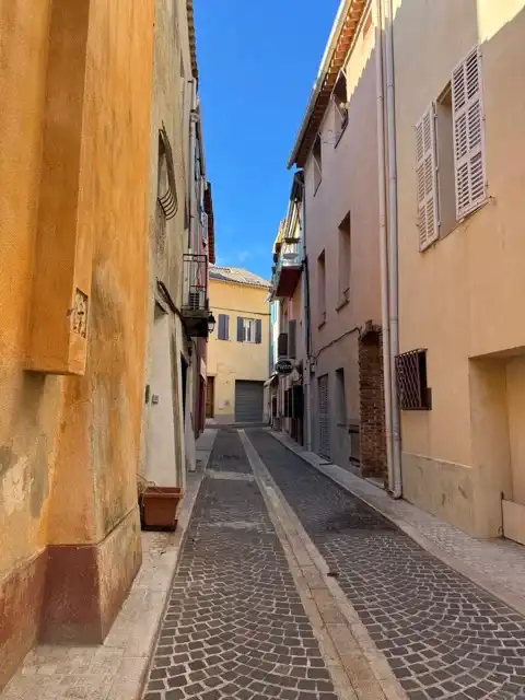 A Cassis street