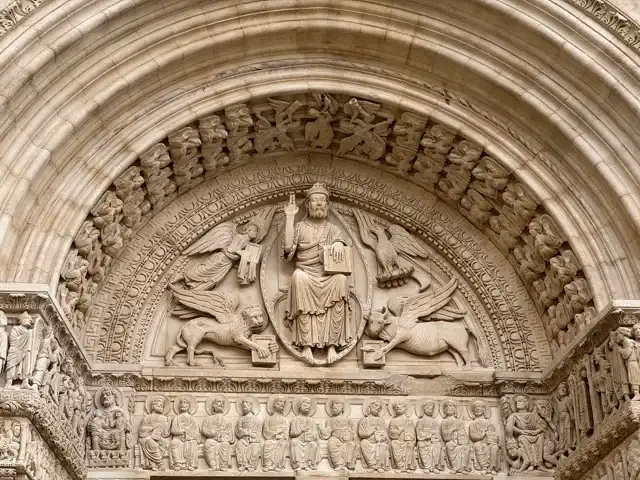 Close up of the carvings over the portal of Cathedrale Saint-Trophime