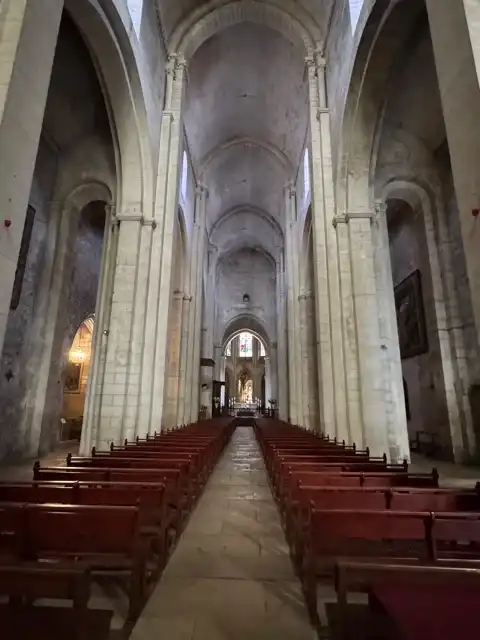 Interior of Cathédrale Saint-Trophime