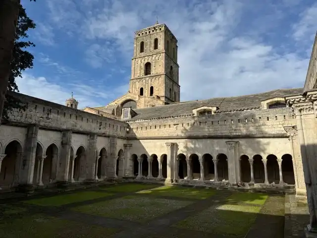 Looking across the courtyard in the centre of Cloitre Saint-Trophime