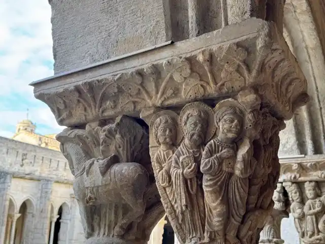 A sculpture on one of the pillar capitals
