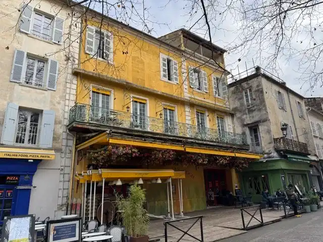 Cafe le soir, not at le soir