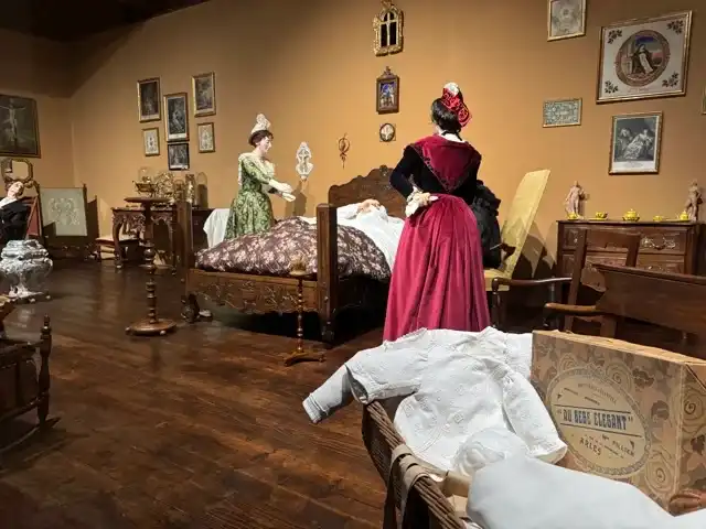Visit to the Woman Lying-In diorama