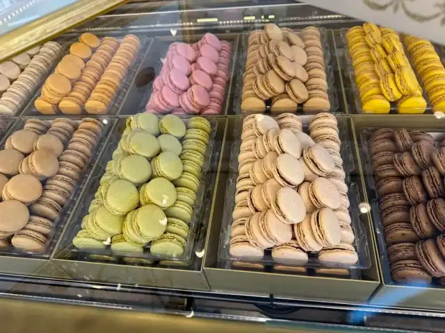 Macaroons from Rue d'Antibes