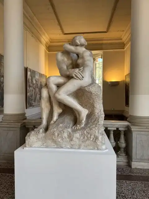 "Le baiser"Auguste RodinCirca 1927, reproduced from an 1886 piece