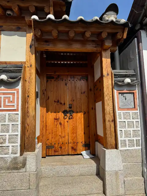 A door in Bukchon Hanok Village