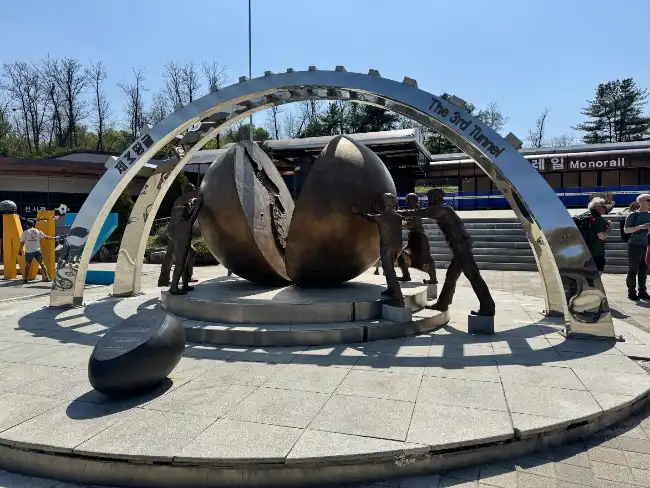 Sculpture in the Third Tunnel parking lot