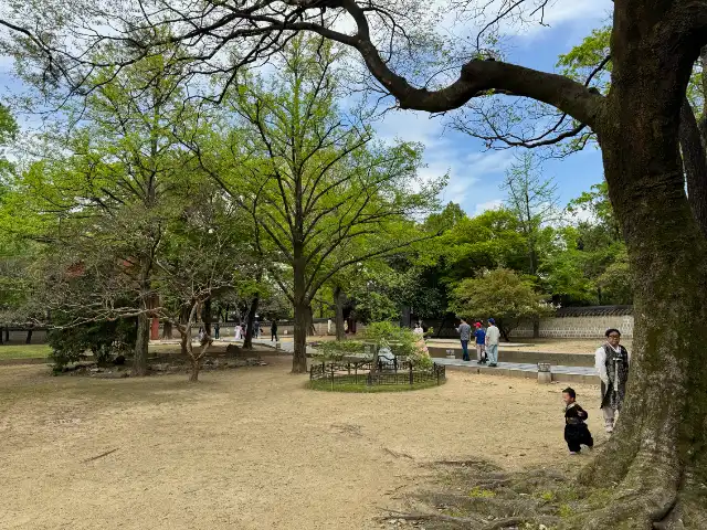 Jeonju Gyeonggijeon Shrine grounds