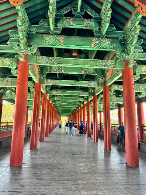Ceiling of the Woljeonggyo Bridge