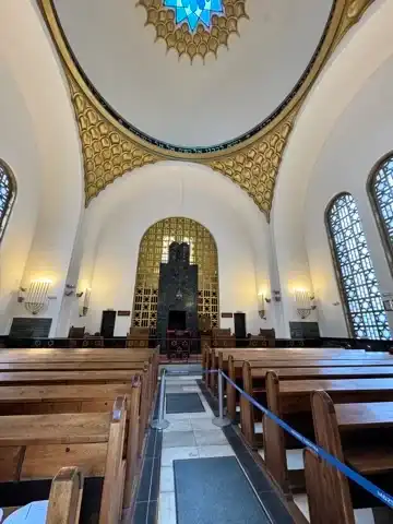 Interior of the Heroes' Synagogue