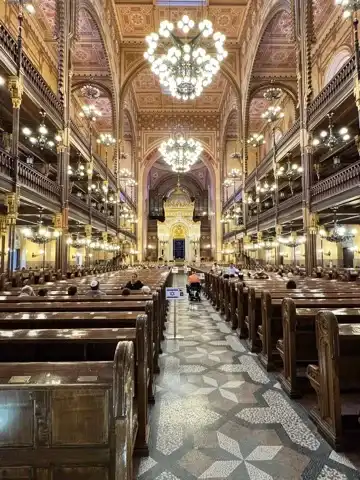 Interior of the Great Synagogue