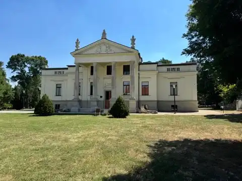 Lenck Villa