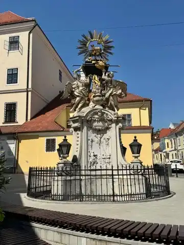 Ark of the Covenant Statue