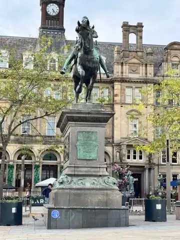 Edward, Prince of Wales statue behind Leeds City Square