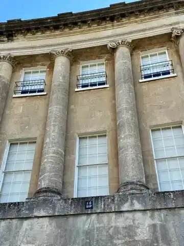 Even closer close-up of some of the columns