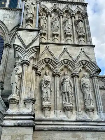 More statues on the exterior of the Salisbury Cathedral
